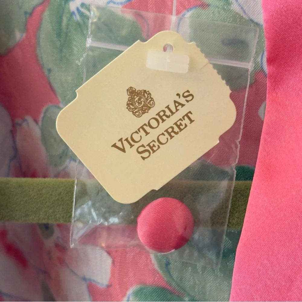 BNWT Vintage Victoria’s Secret Gold Label Floral Short Sleeve Shorts Pajama Set